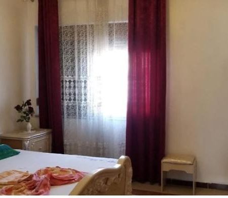 Port Side Rooms Durrës Exteriör bild