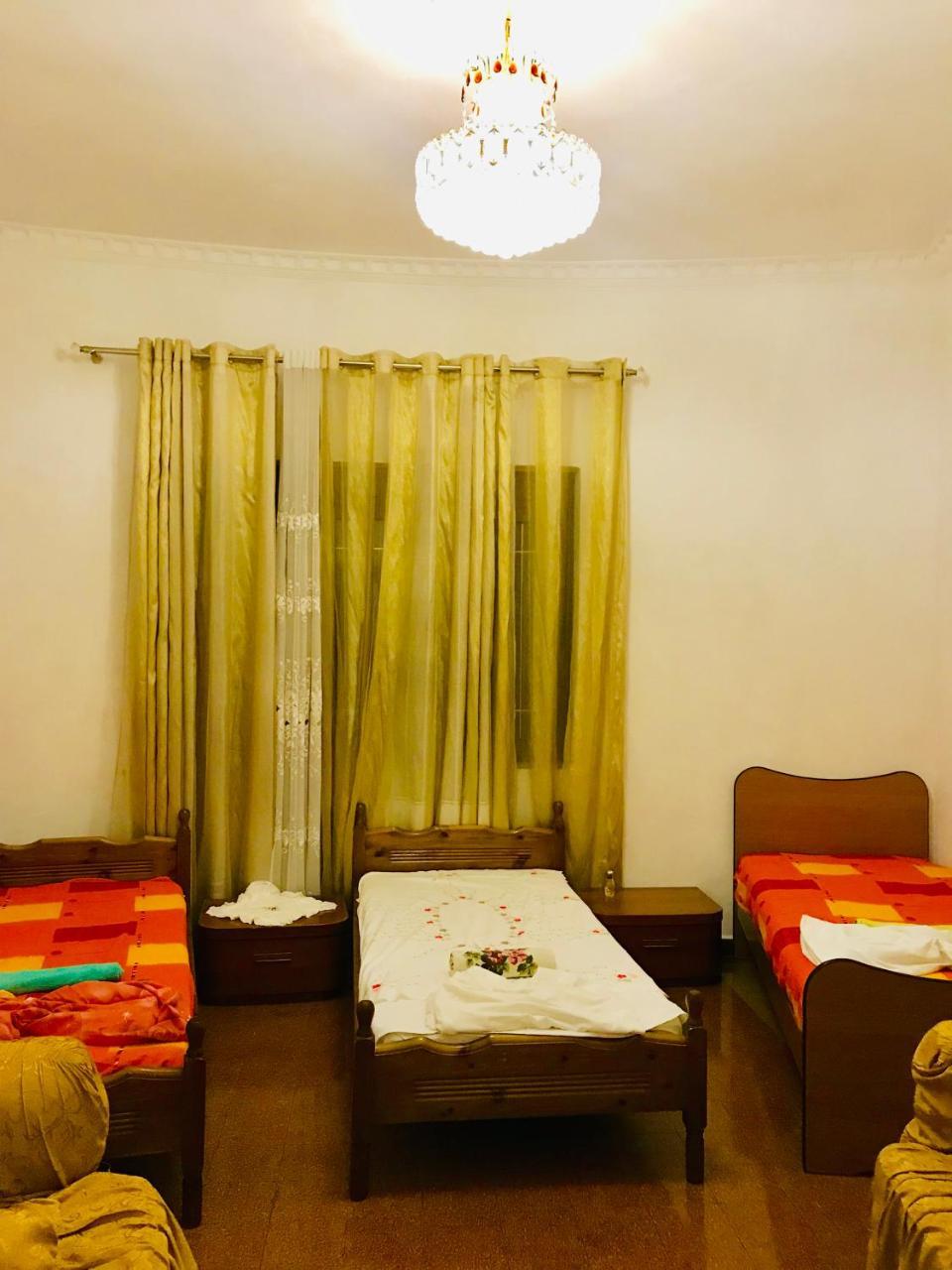 Port Side Rooms Durrës Exteriör bild