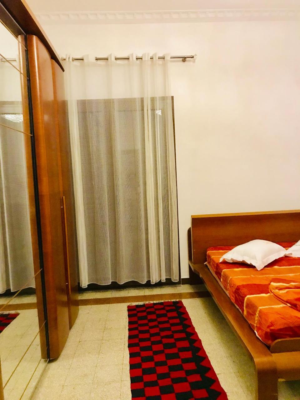 Port Side Rooms Durrës Exteriör bild